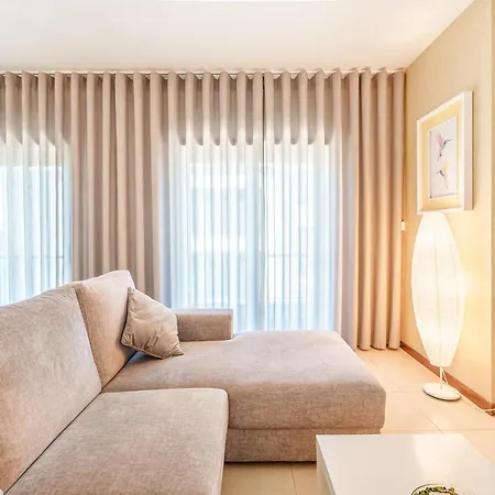 Alohouse * 纳扎雷